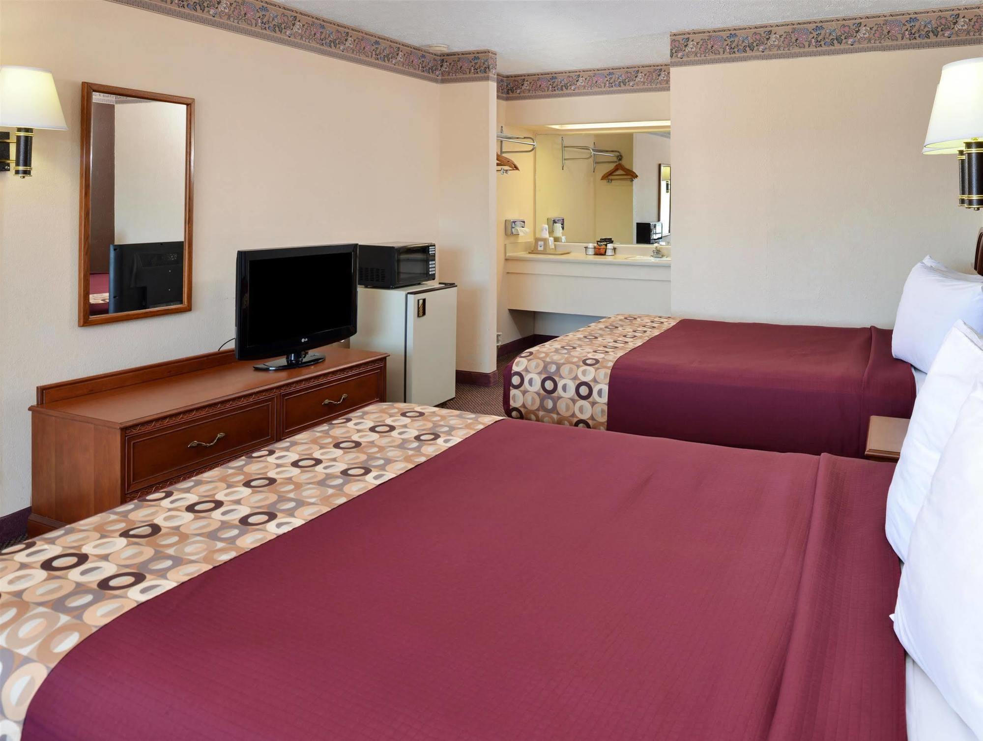 Red Roof Inn Berea Esterno foto